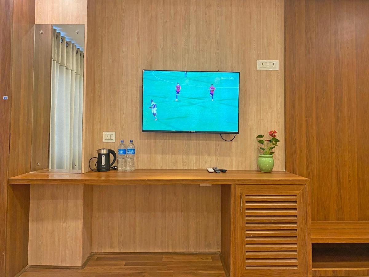 Hotel Nilakantha Pvt. Ltd Катманду Экстерьер фото