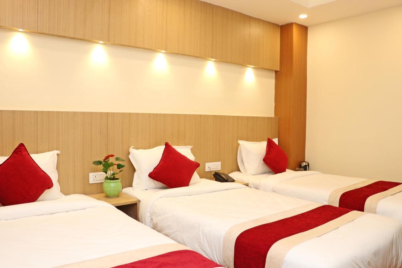 Hotel Nilakantha Pvt. Ltd Катманду Экстерьер фото