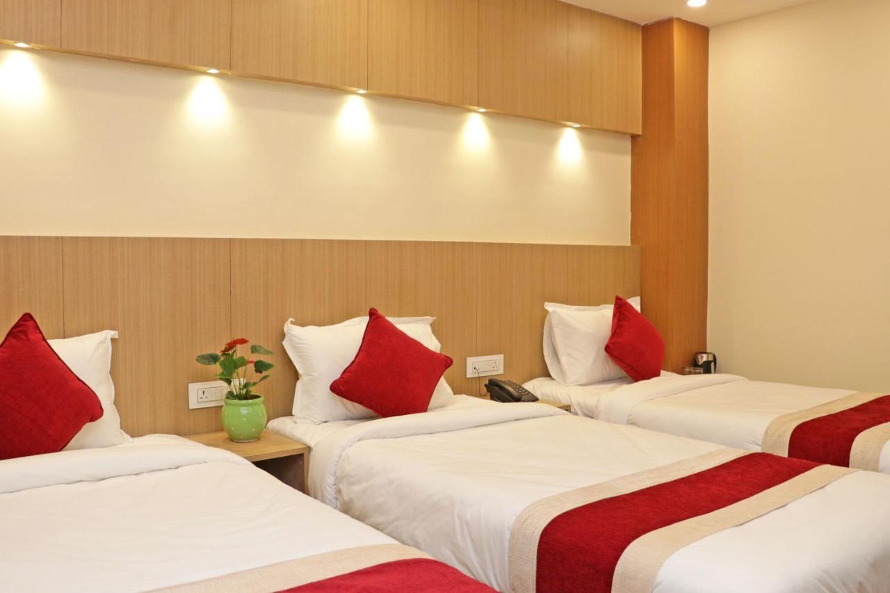 Hotel Nilakantha Pvt. Ltd Катманду Экстерьер фото