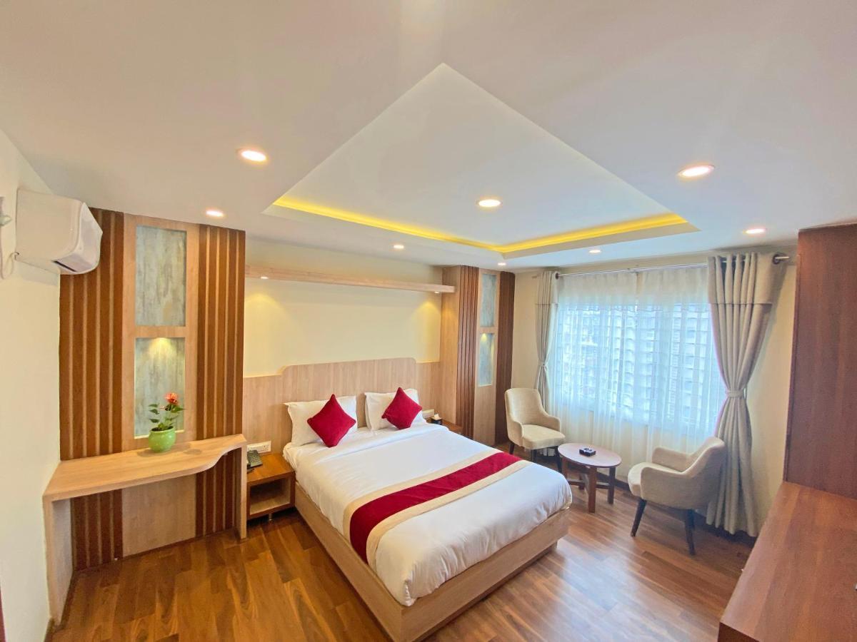 Hotel Nilakantha Pvt. Ltd Катманду Экстерьер фото