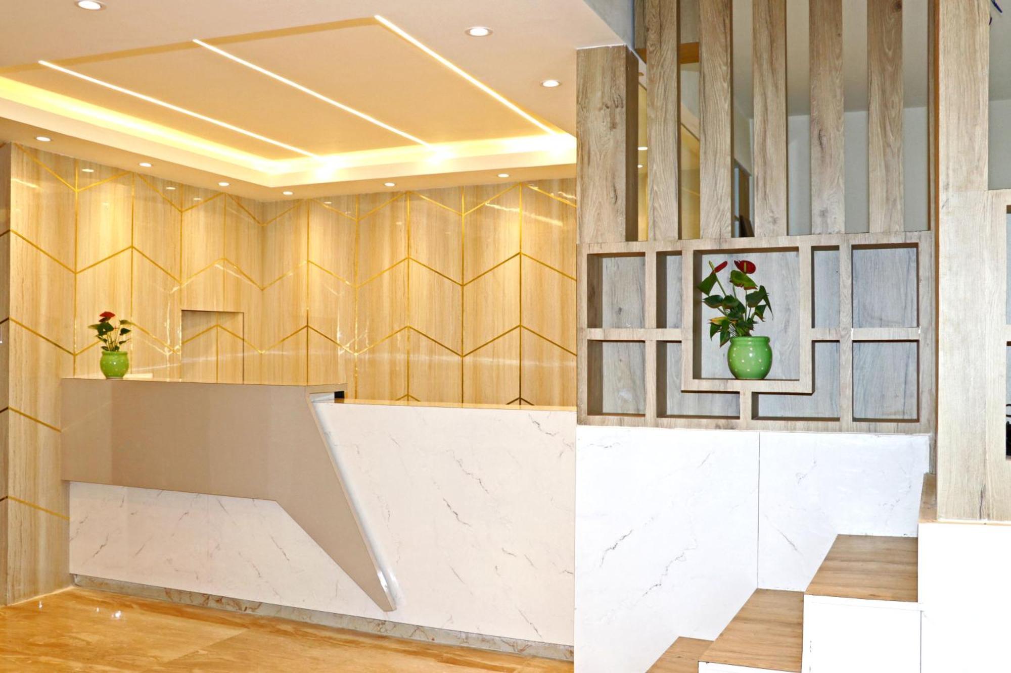 Hotel Nilakantha Pvt. Ltd Катманду Экстерьер фото